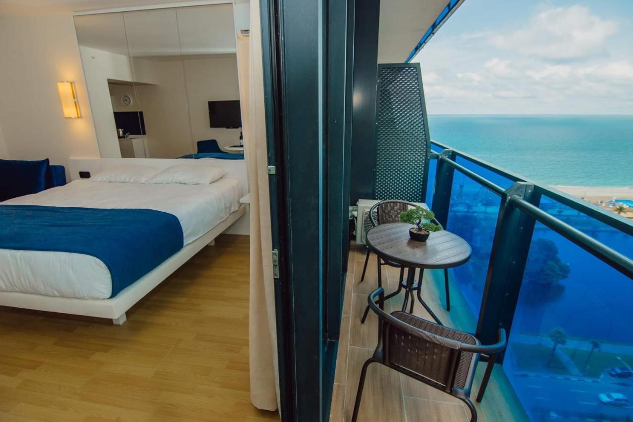 Nuage - 1St Line Sea View Apartments Batumi Esterno foto